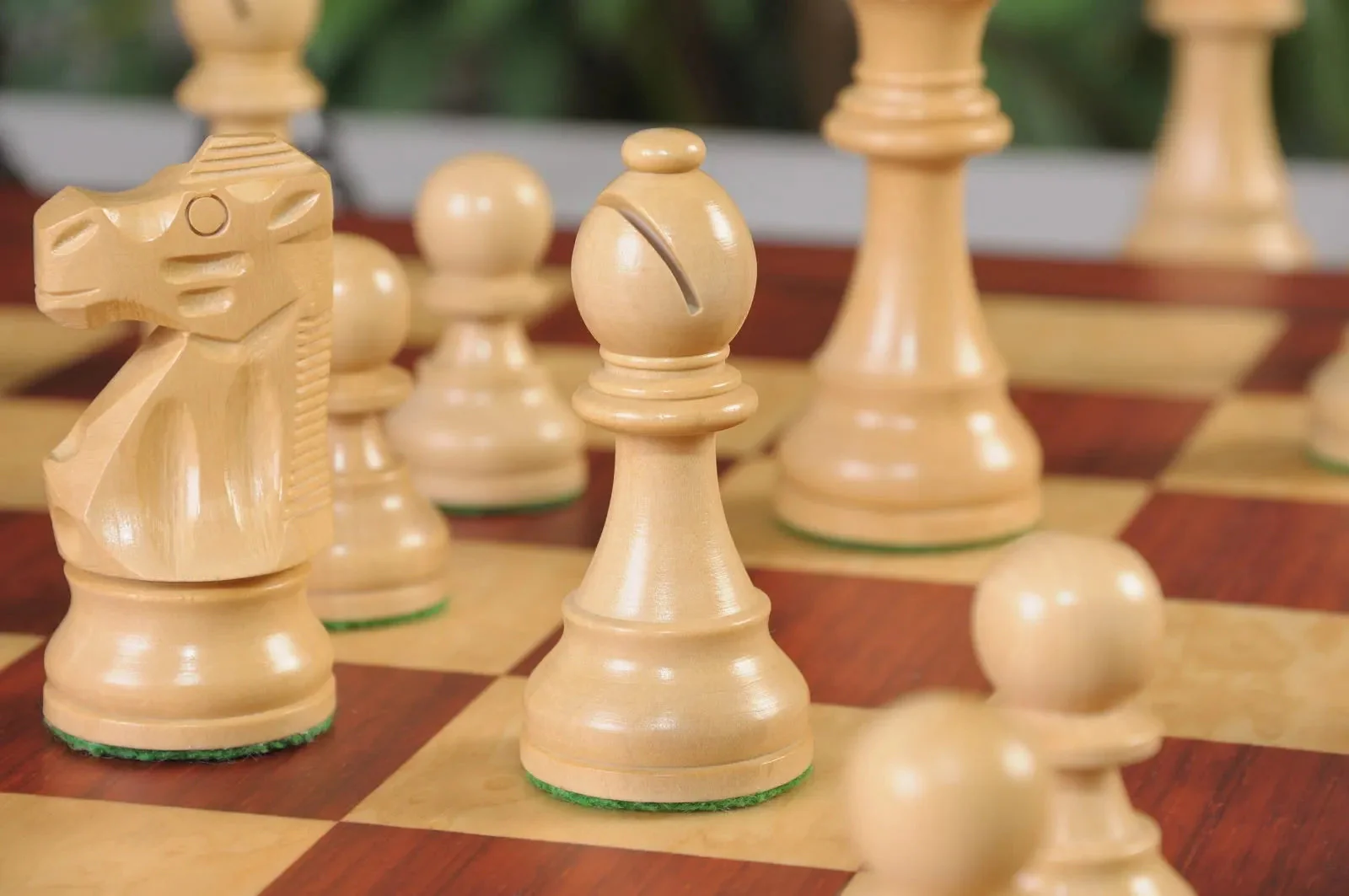 The Gambit Series Chess Pieces - 3.75" King - Image 5