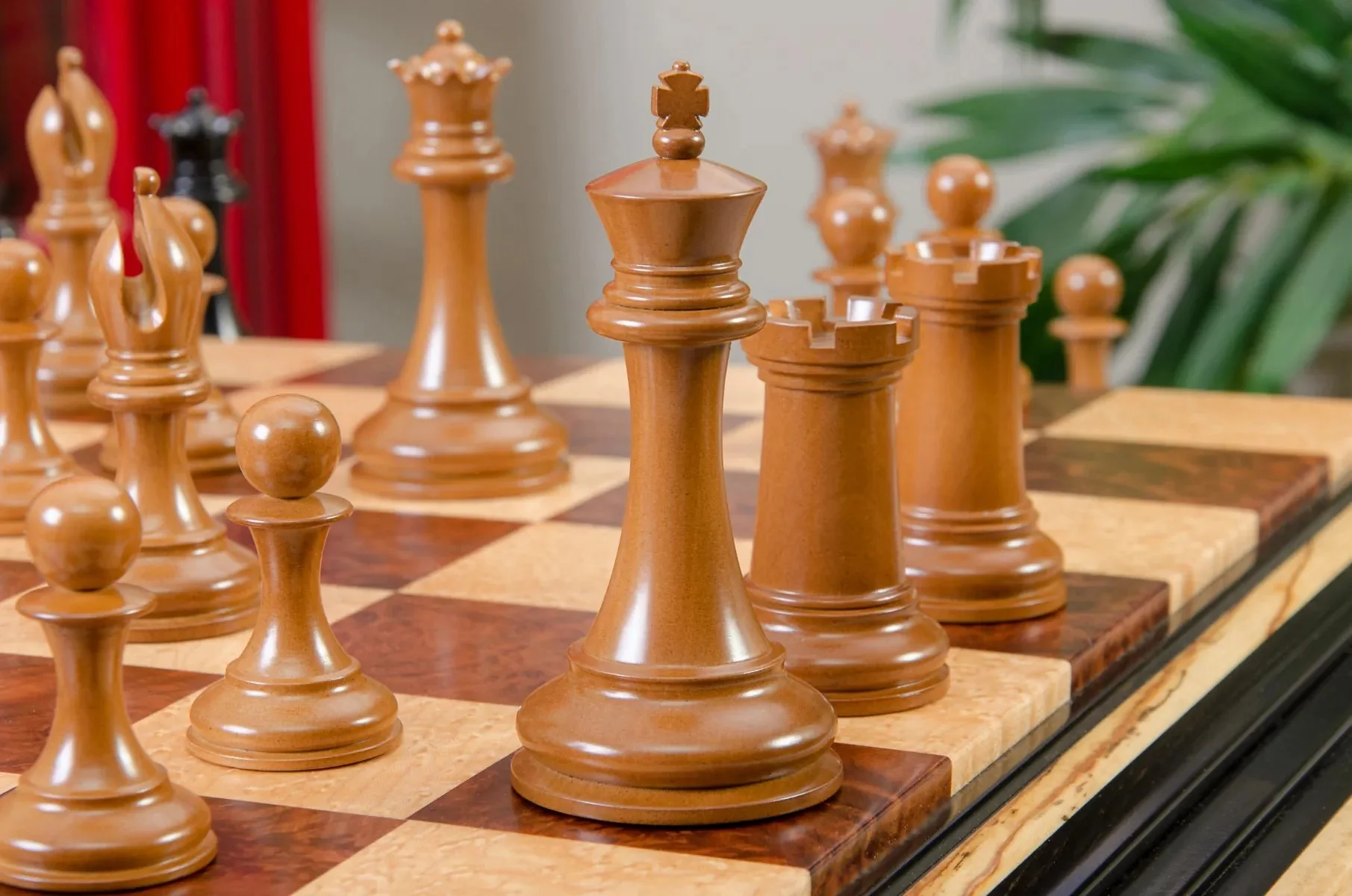 The Golden Collector Series Luxury Chess Pieces - 4.4" King - Image 3