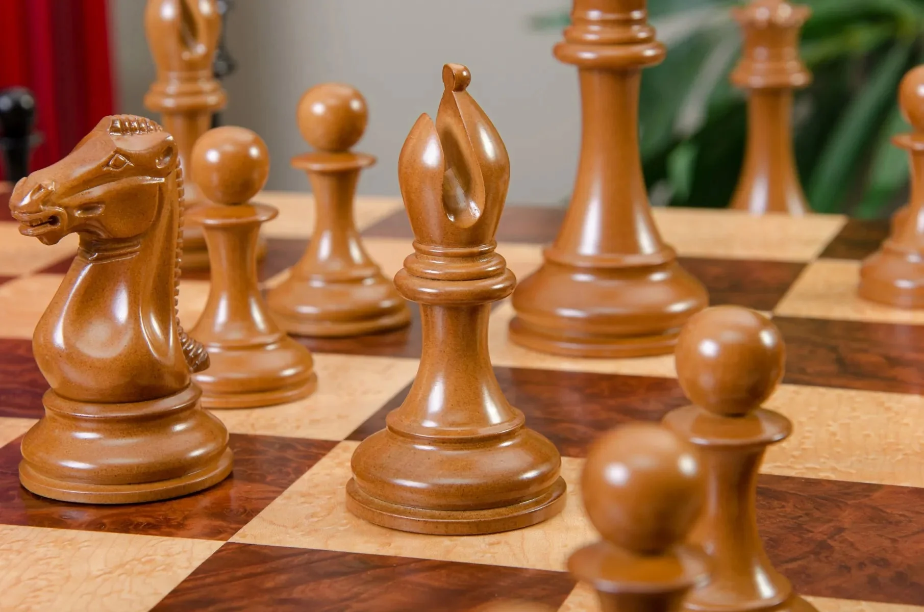 The Golden Collector Series Luxury Chess Pieces - 4.4" King - Image 8