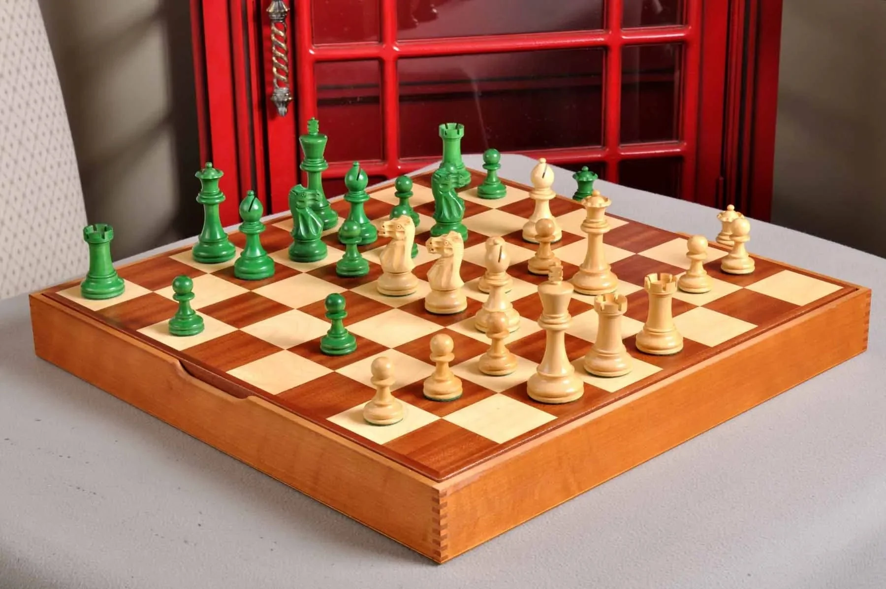 Green Gilded and Natural Boxwood