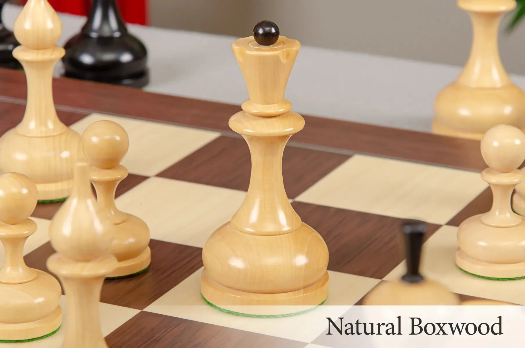The Grandmaster II Bronstein Series Chess Pieces - 4.4" King - Image 8