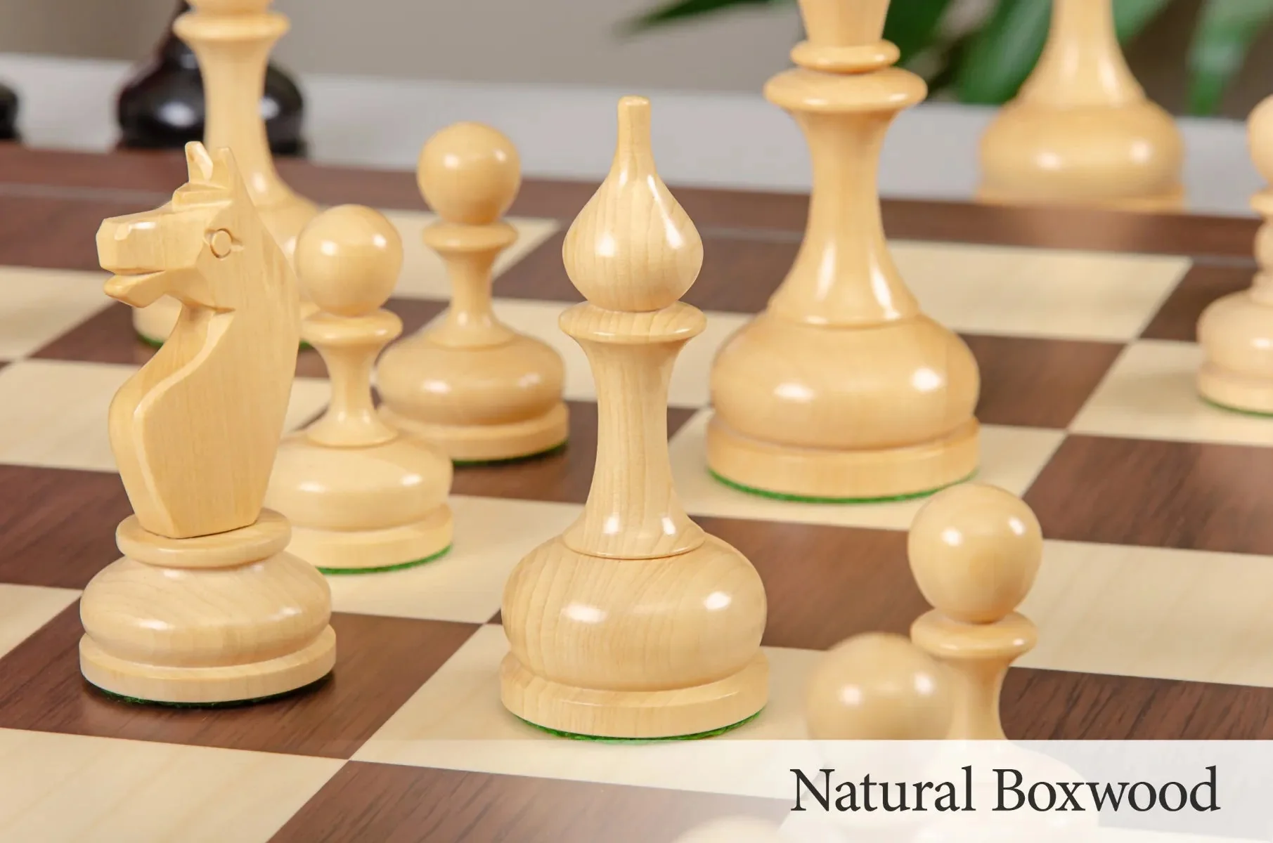 The Grandmaster II Bronstein Series Chess Pieces - 4.4" King - Image 9
