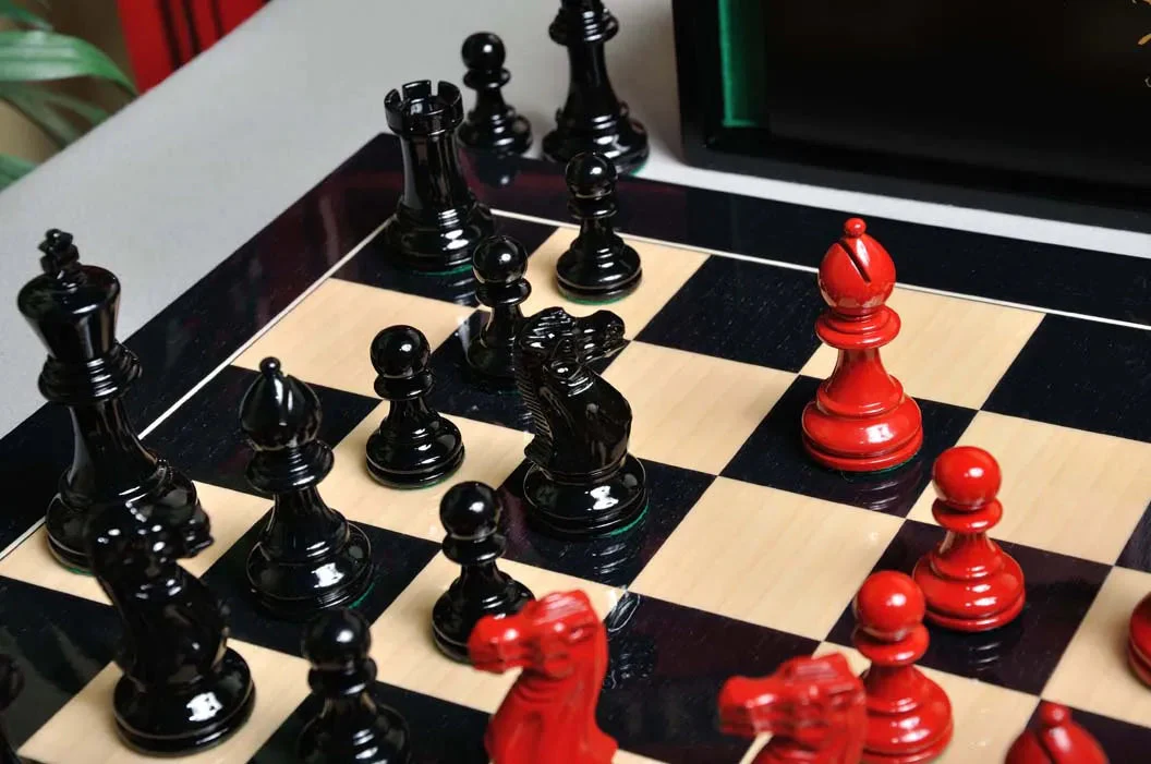 The Grandmaster Regal Series Chess Set, Box, and Board Combination - Image 4