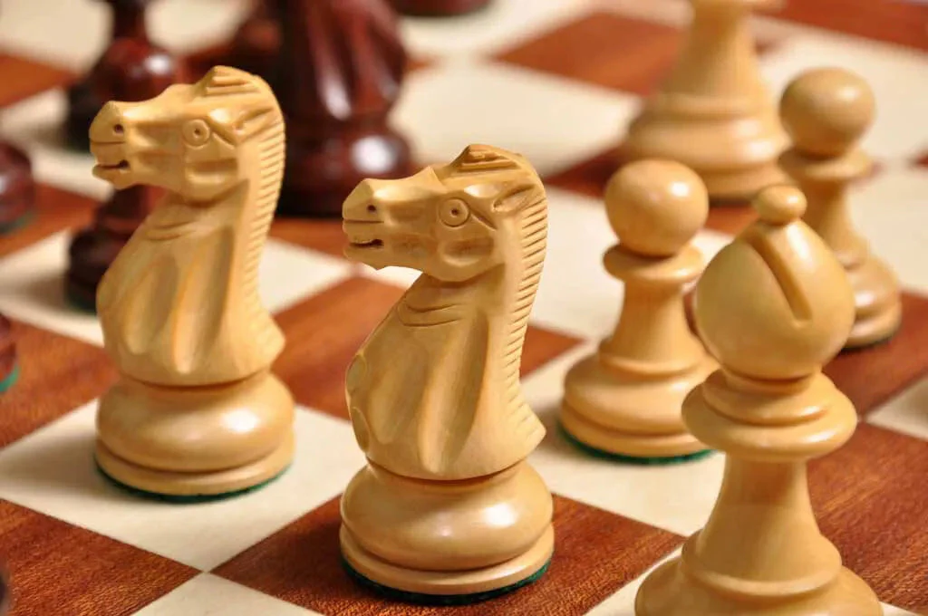The Grandmaster Series Chess Pieces - 3.25" King - Image 17