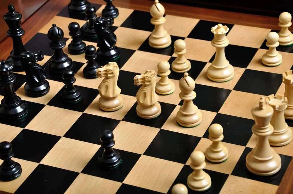 The Grandmaster Series Chess Pieces - 4.0" King - Image 18