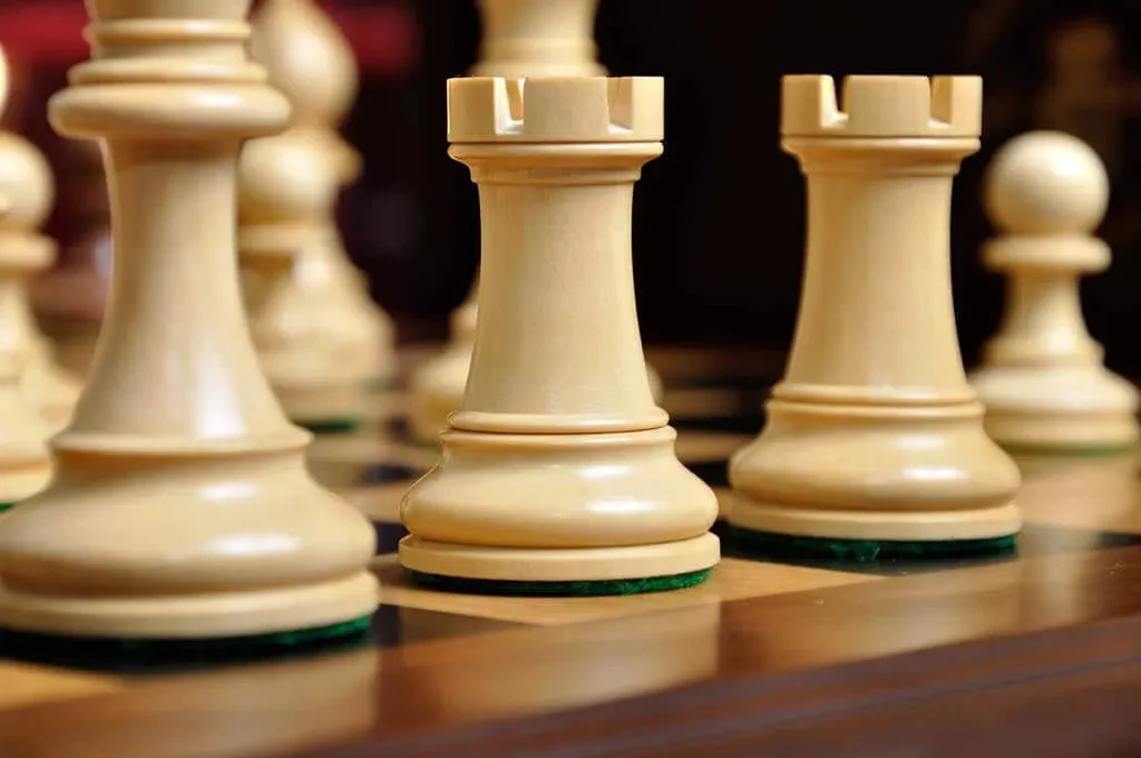 The Grandmaster Series Chess Pieces - 4.0" King - Image 26