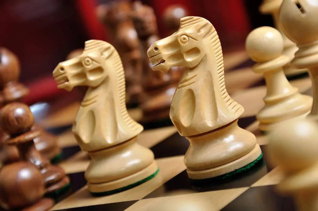 The Grandmaster Series Chess Pieces - 4.0" King - Image 28