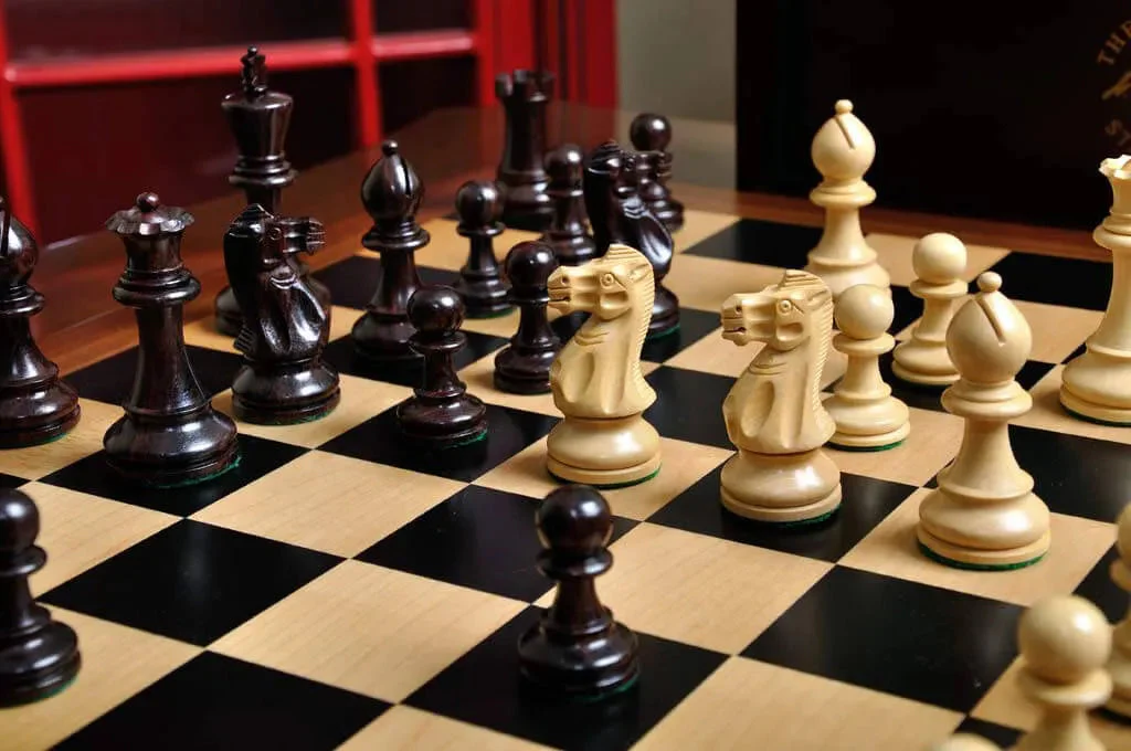 The Grandmaster Series Chess Pieces - 4.0" King - Image 33