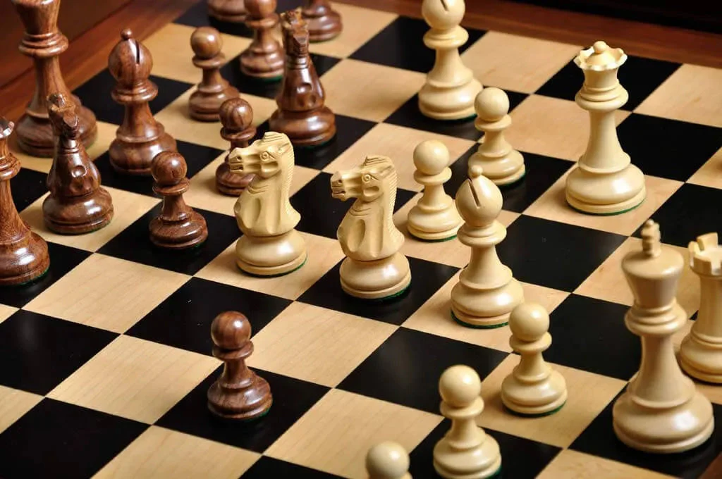 The Grandmaster Series Chess Pieces - 4.0" King - Image 39
