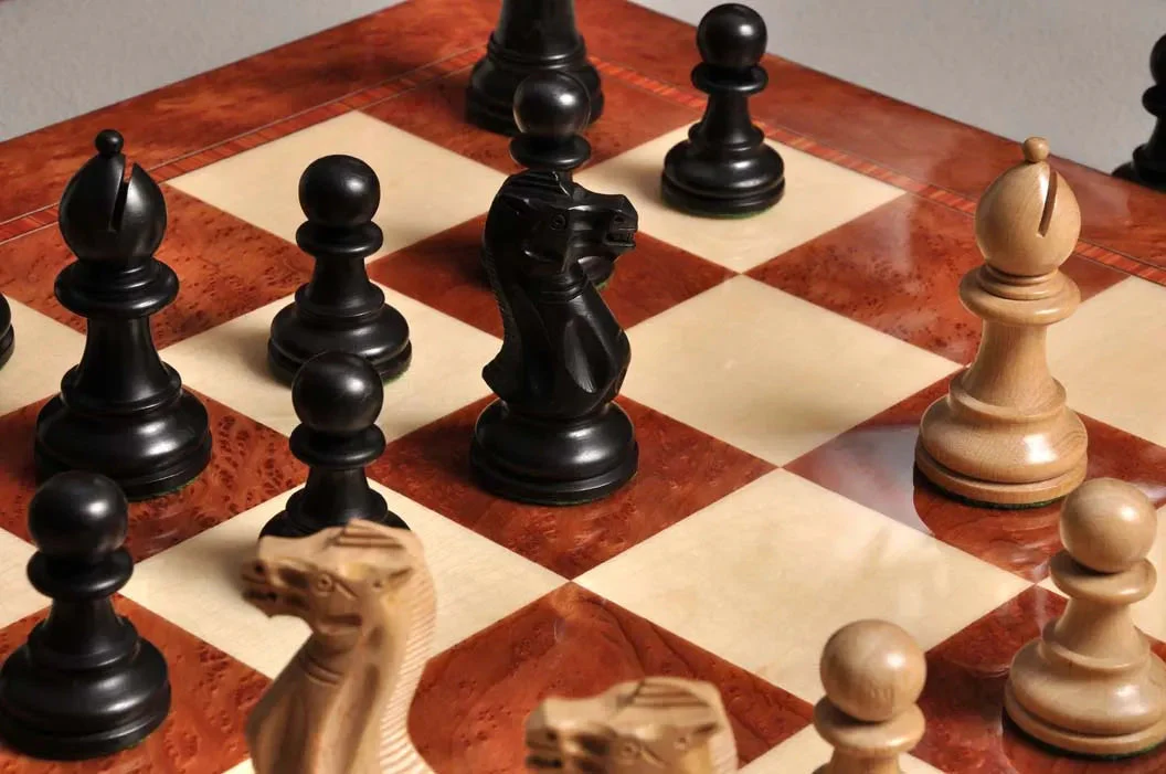 The Grandmaster Series Chess Pieces - 4.0" King - Image 47