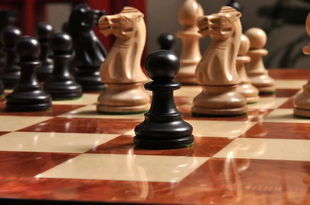 The Grandmaster Series Chess Pieces - 4.0" King - Image 48