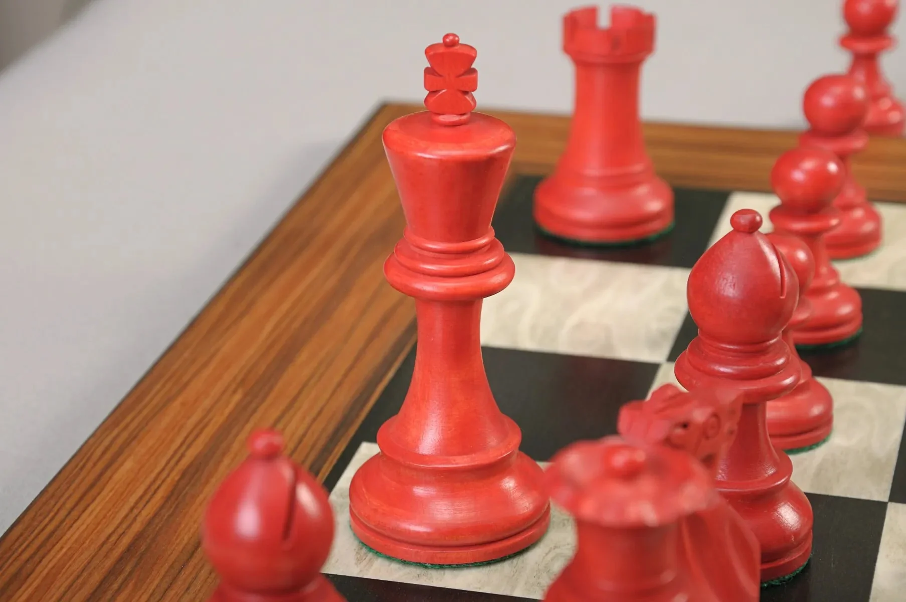 The Grandmaster Series Gilded Chess Pieces - 4.0" King - Image 23