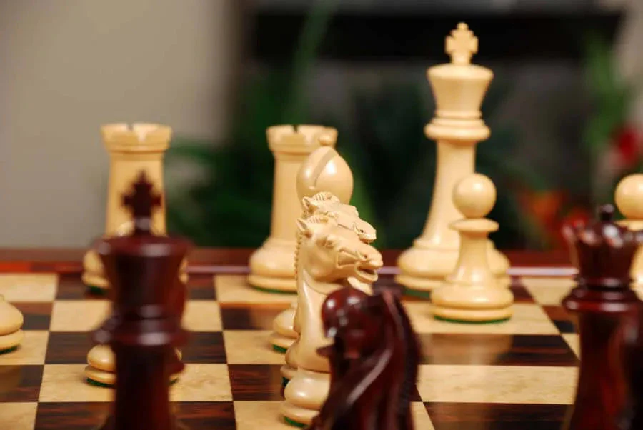 The Hastings Series Luxury Chess Pieces - 4.0" King - Image 16