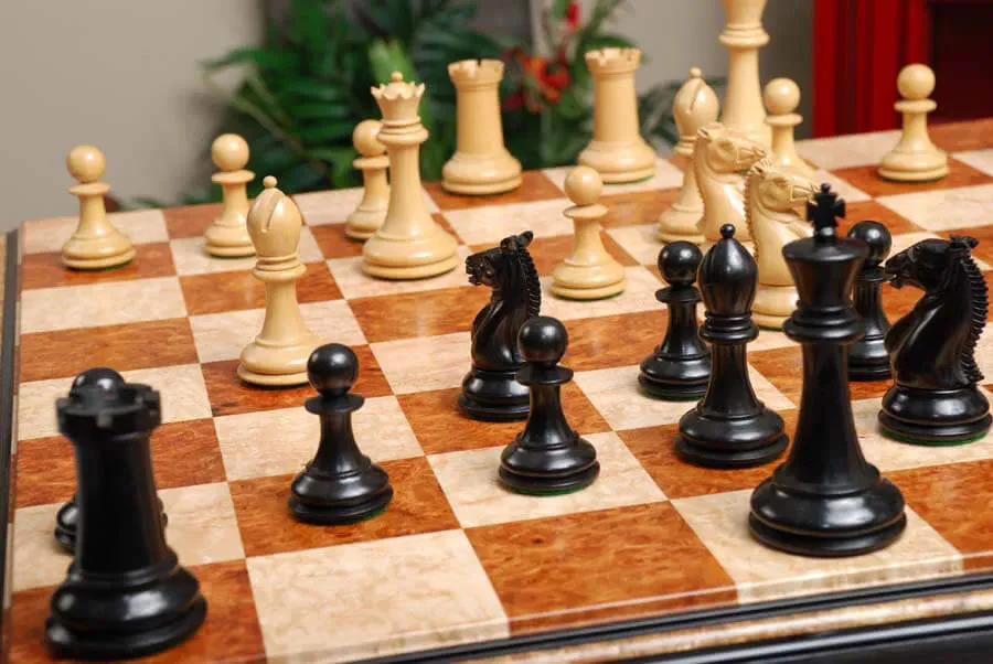 The Hastings Series Luxury Chess Pieces - 4.0" King - Image 18