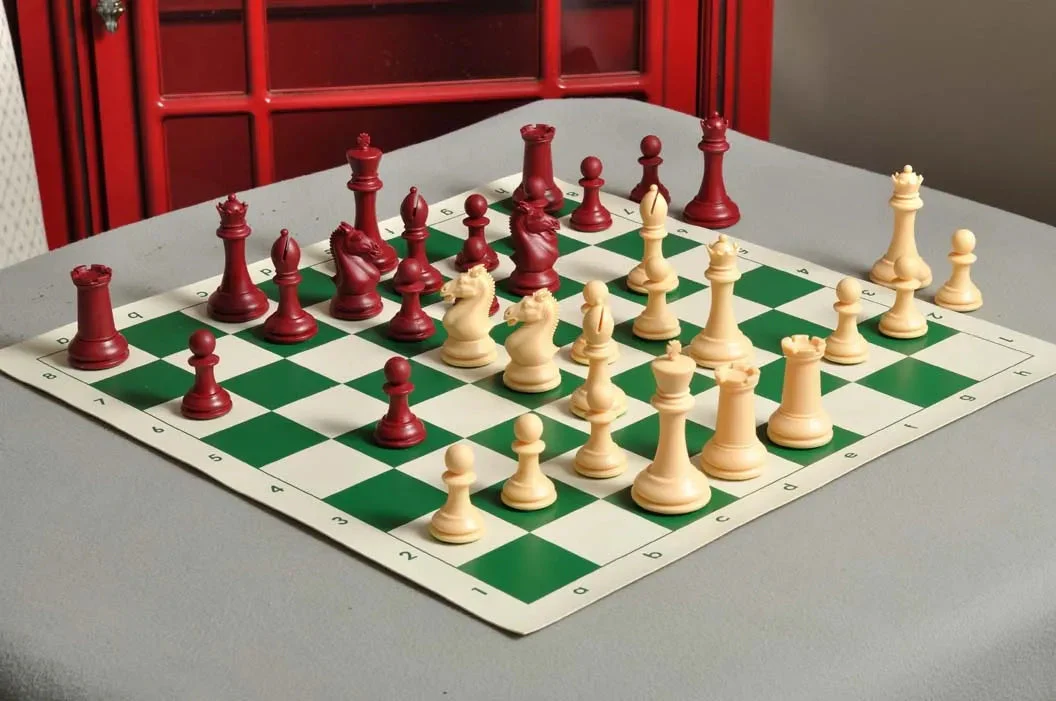 The Hastings Series Plastic Chess Pieces - 3.875" King - Image 10