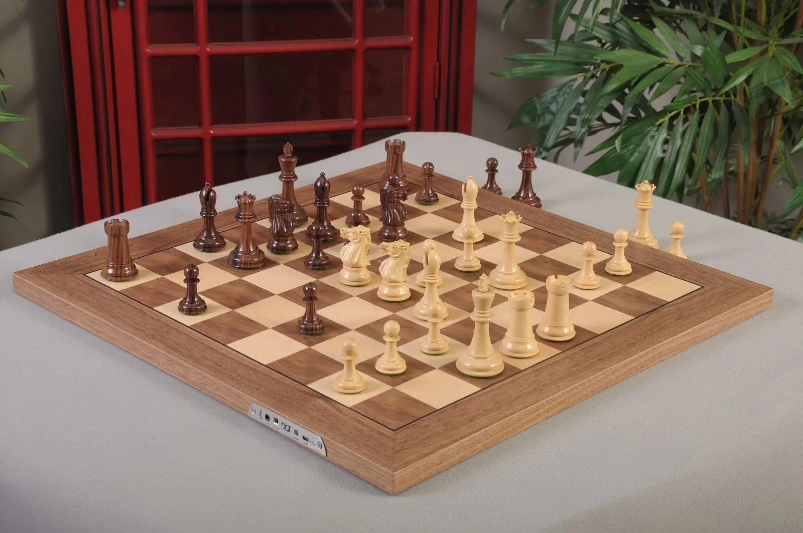 DGT Projects - Indian Rosewood Professional Chess pieces - Image 2