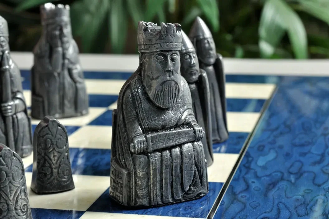 The Isle of Lewis Antiqued Chess Pieces - Metal - Image 4