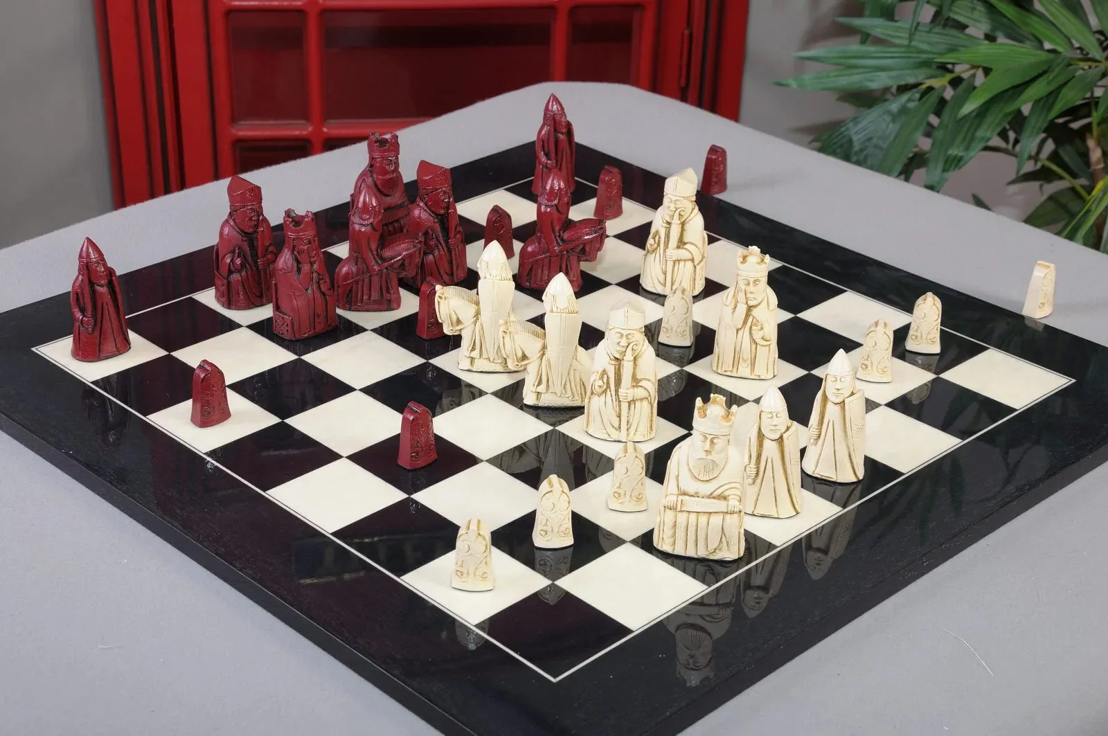 The Isle of Lewis Chess Pieces - 3.5" King - RED and NATURAL - Image 2