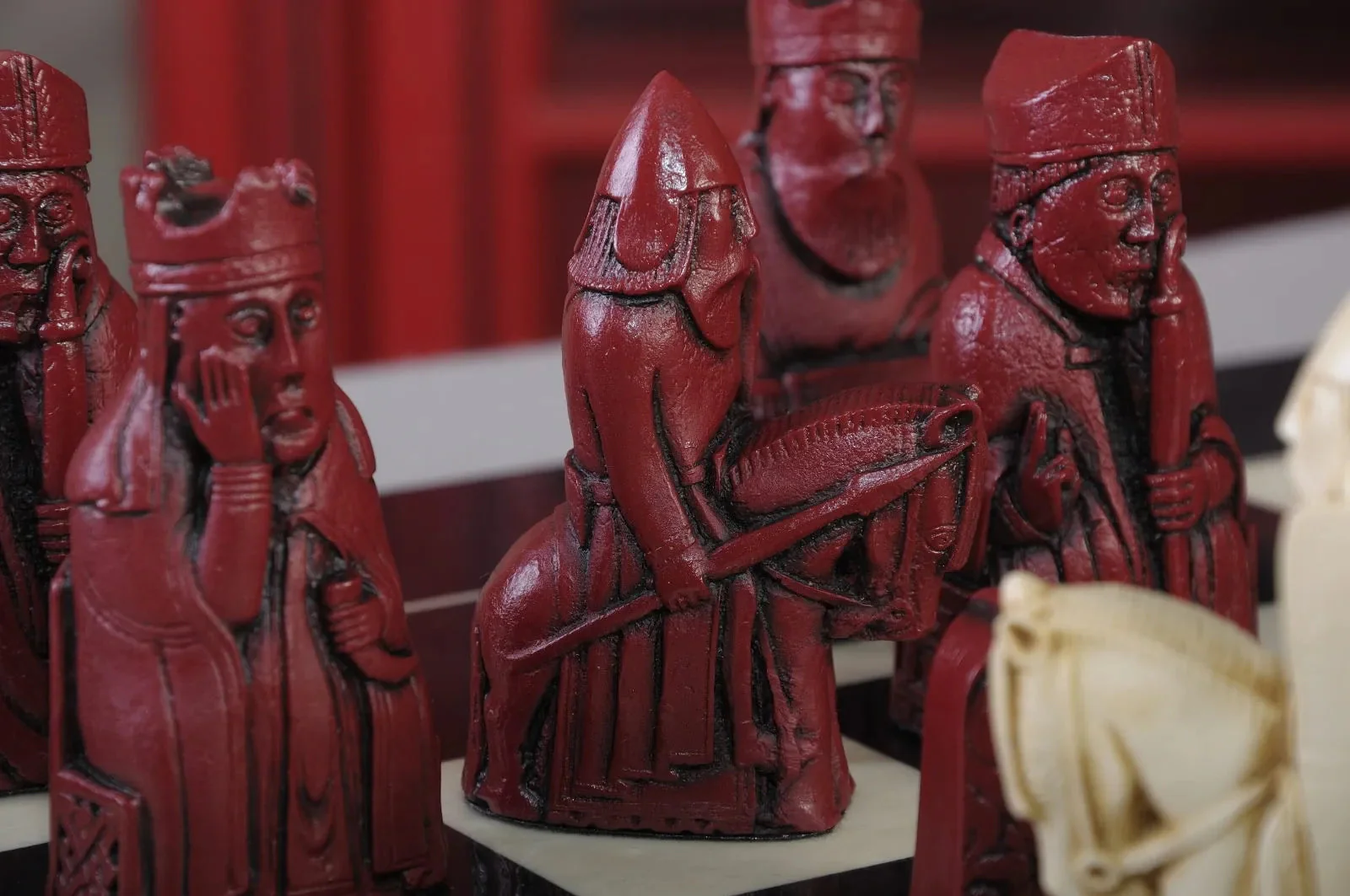 The Isle of Lewis Chess Pieces - 3.5" King - RED and NATURAL - Image 8