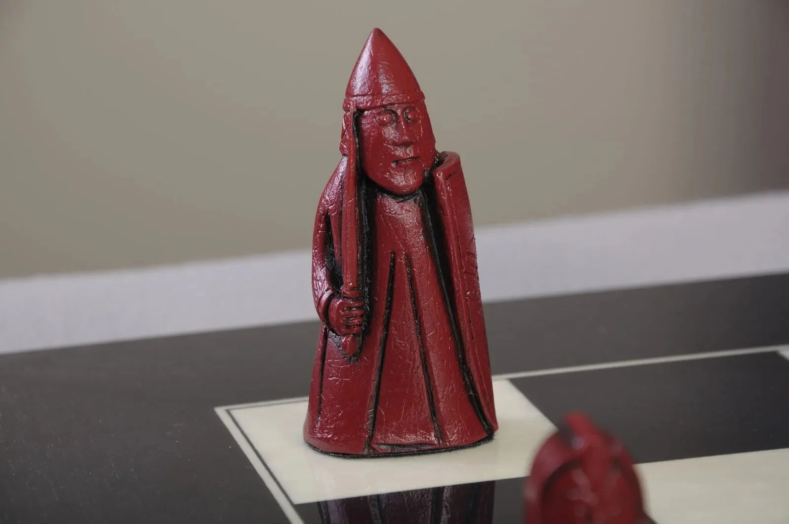 The Isle of Lewis Chess Pieces - 3.5" King - RED and NATURAL - Image 9