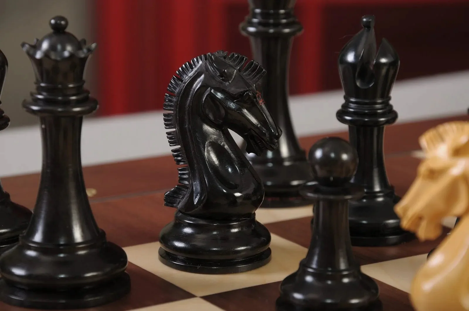 The Mammoth Ivory and Genuine Ebony Collector Series Luxury Chess Set - 4.4'' King - Image 9