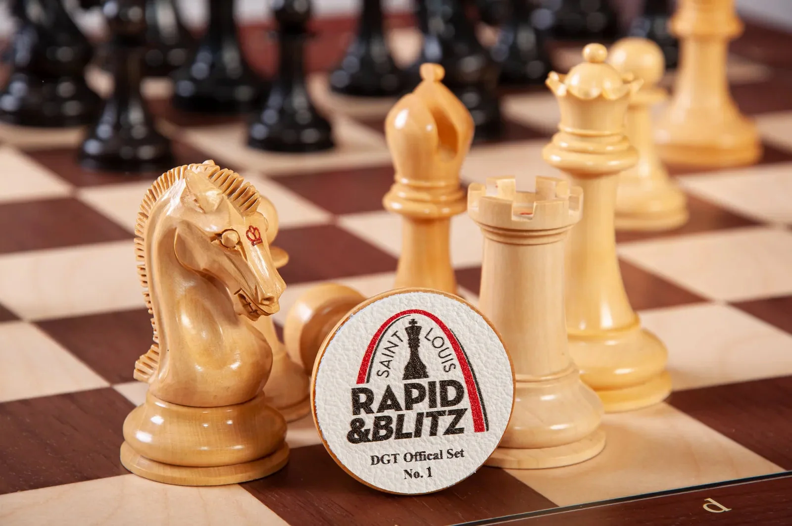 The Mammoth Ivory Collector Series Luxury Chess Set - 4.4'' King - Image 2
