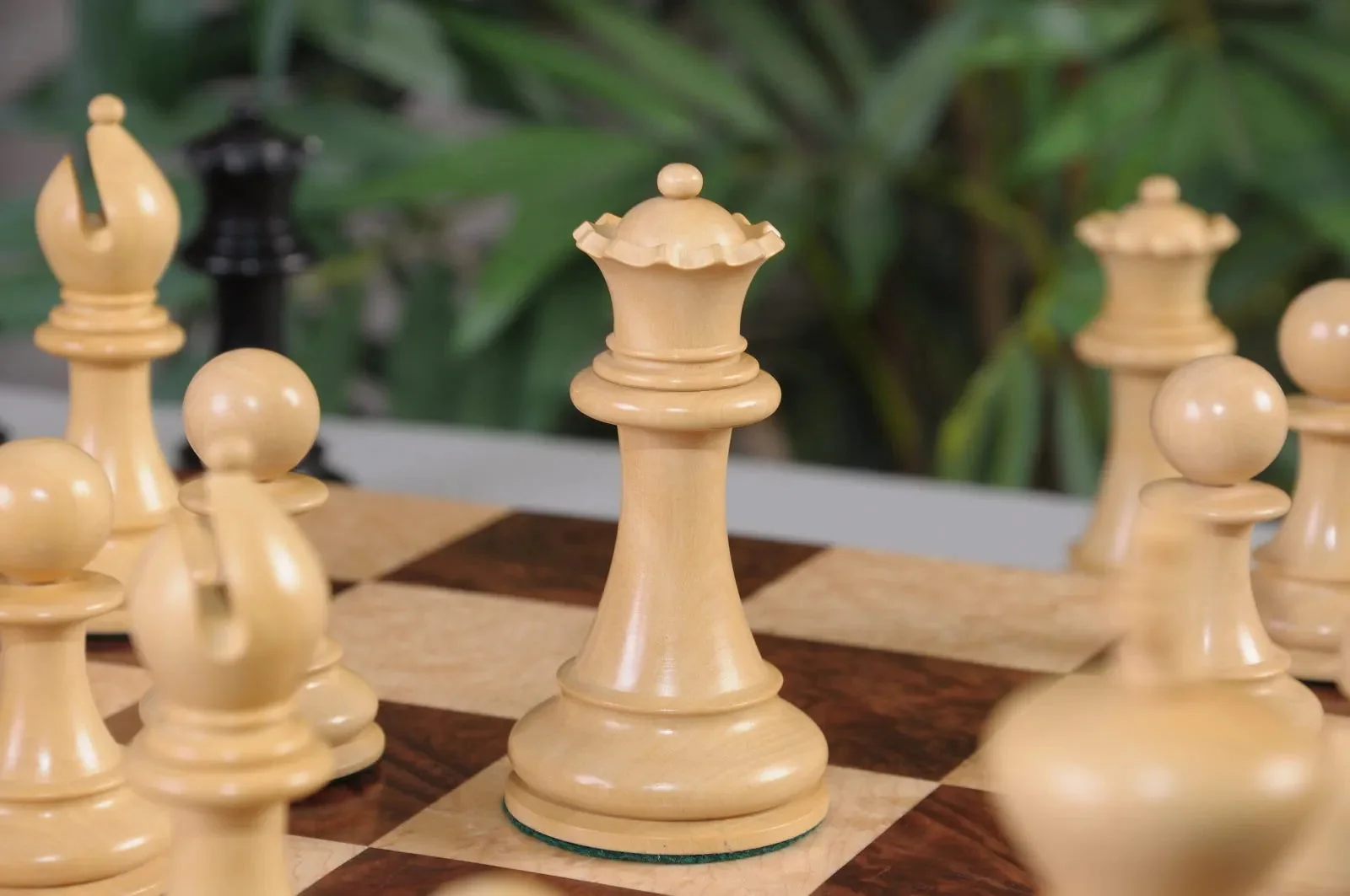 The Manchester Series Chess Pieces - 4.4" King - Image 4