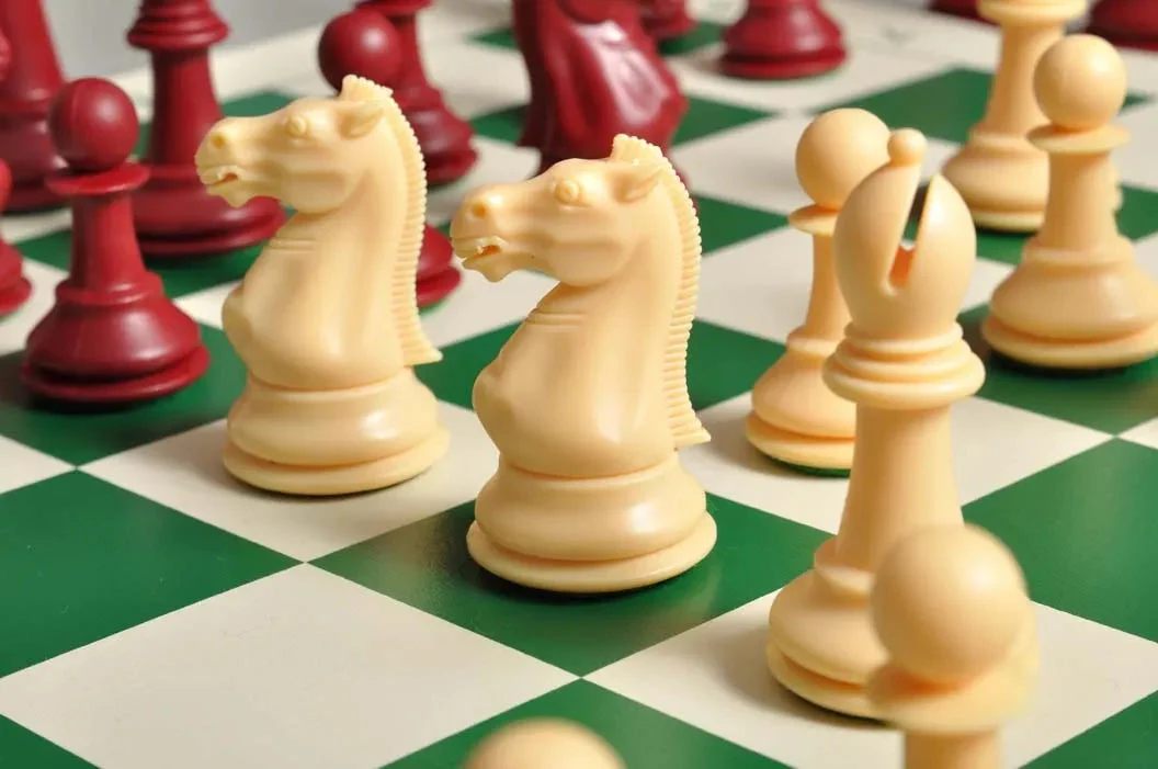 The Marshall Series Plastic Chess Pieces - 3.75" King - Image 14
