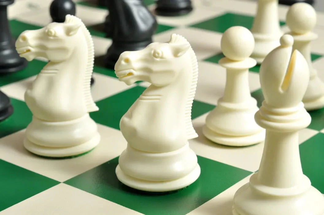 The Marshall Series Plastic Chess Pieces - 3.75" King - Image 17