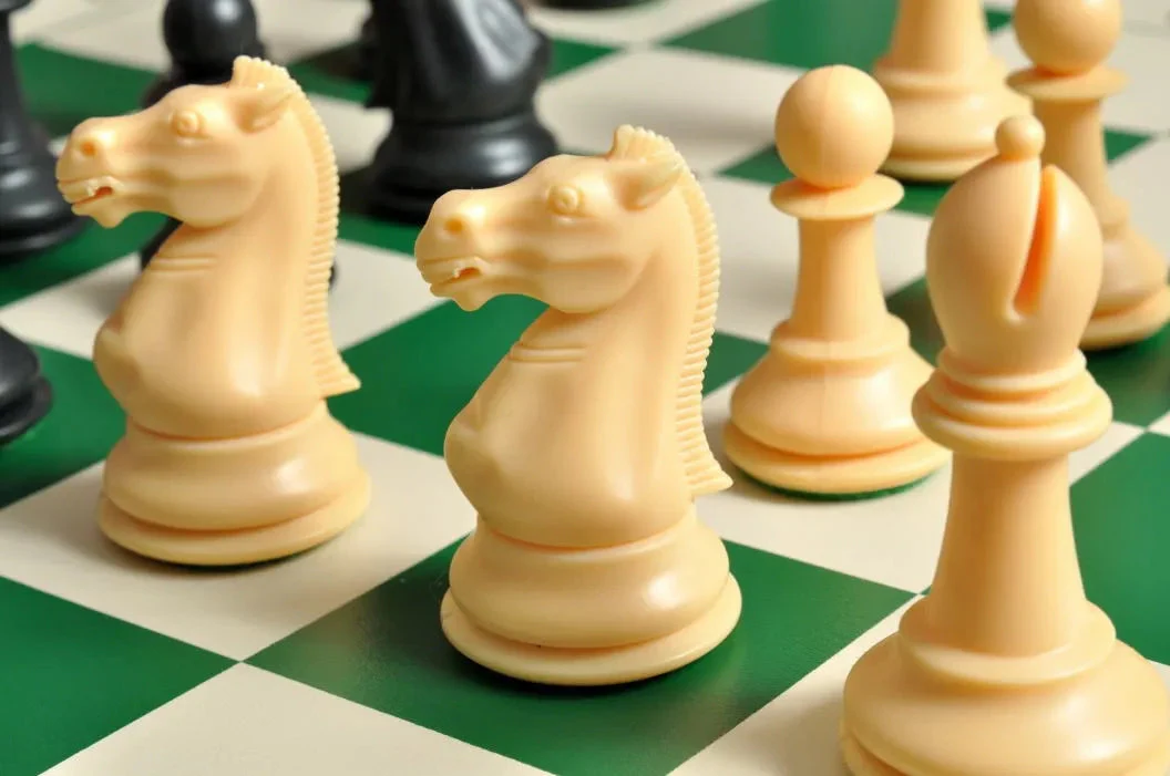 The Marshall Series Plastic Chess Pieces - 3.75" King - Image 20