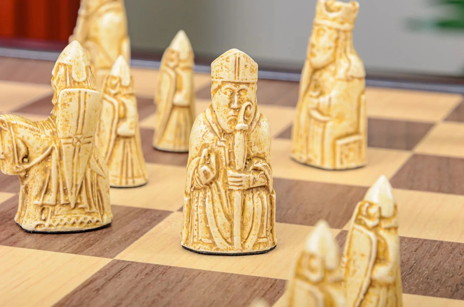 The Mini Isle of Lewis Series Chess Pieces - 2.0" King - Brown and Natural - Image 7