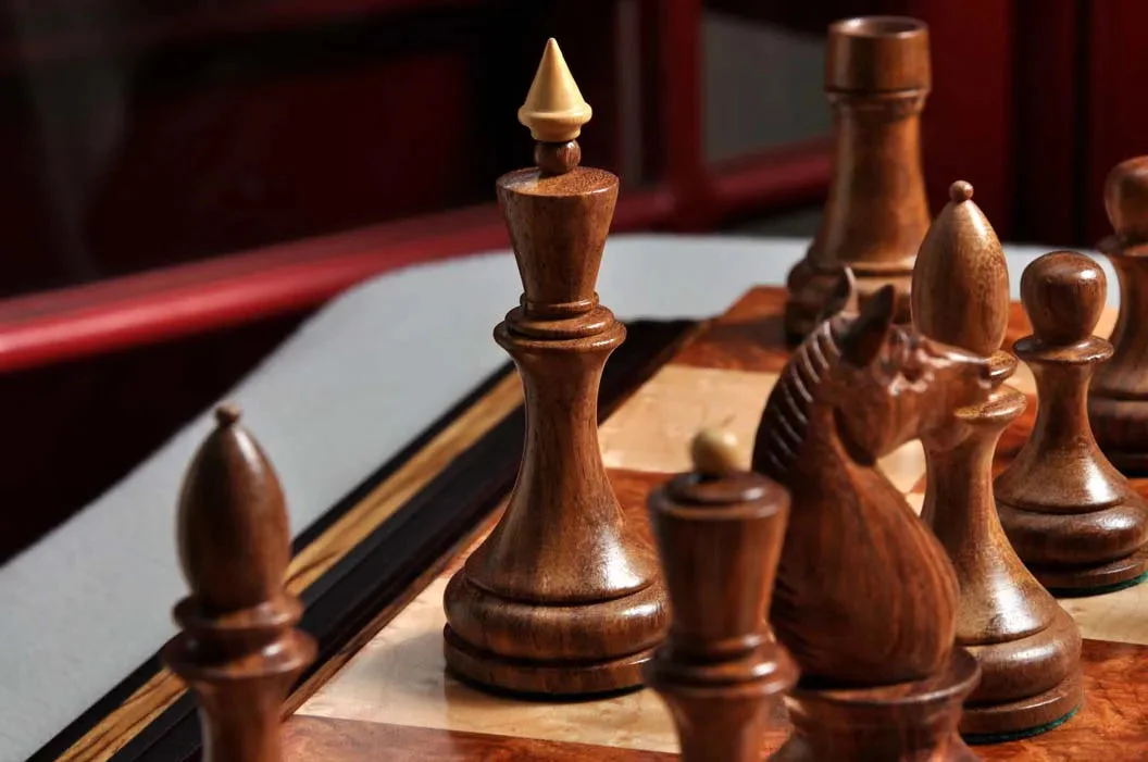 The Minsk Series Chess Pieces - 3.75" King - Image 19