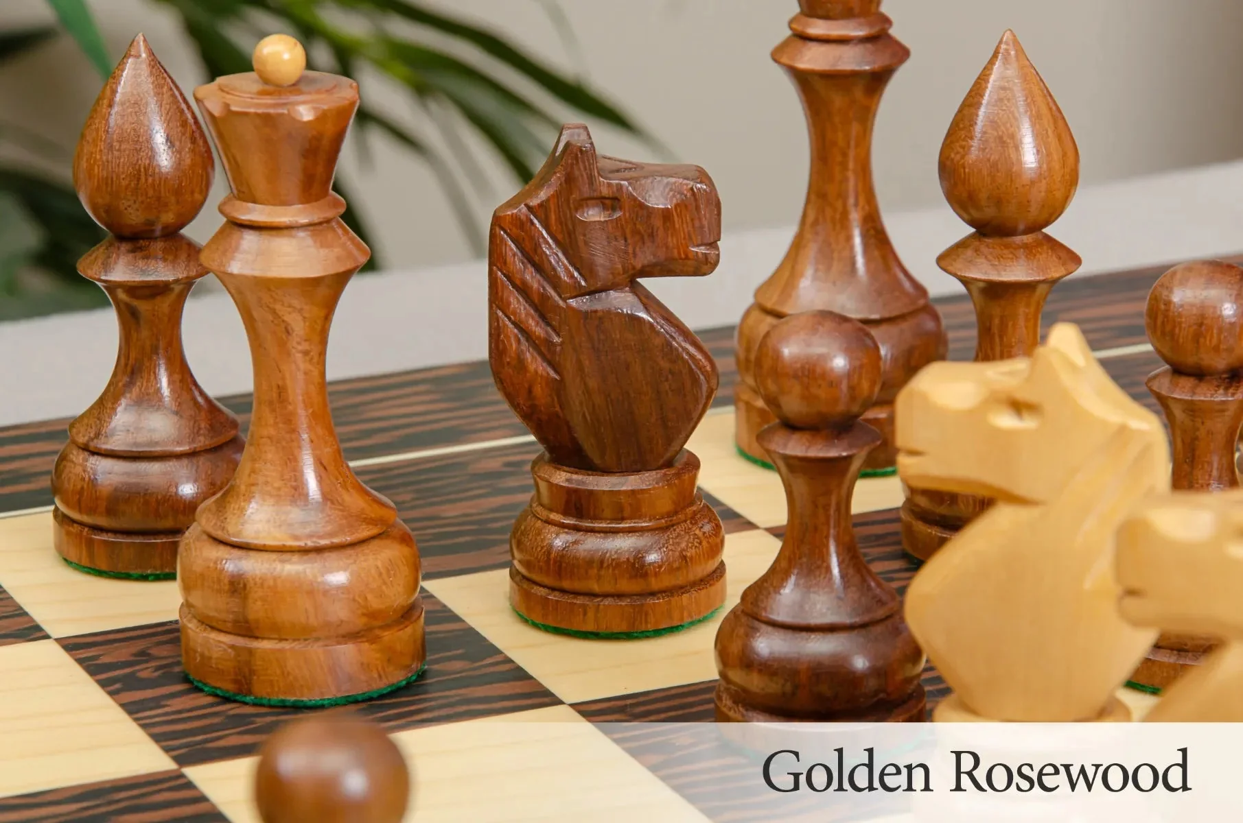 The New Kiev Series Chess Set - 4.0" King - Image 3