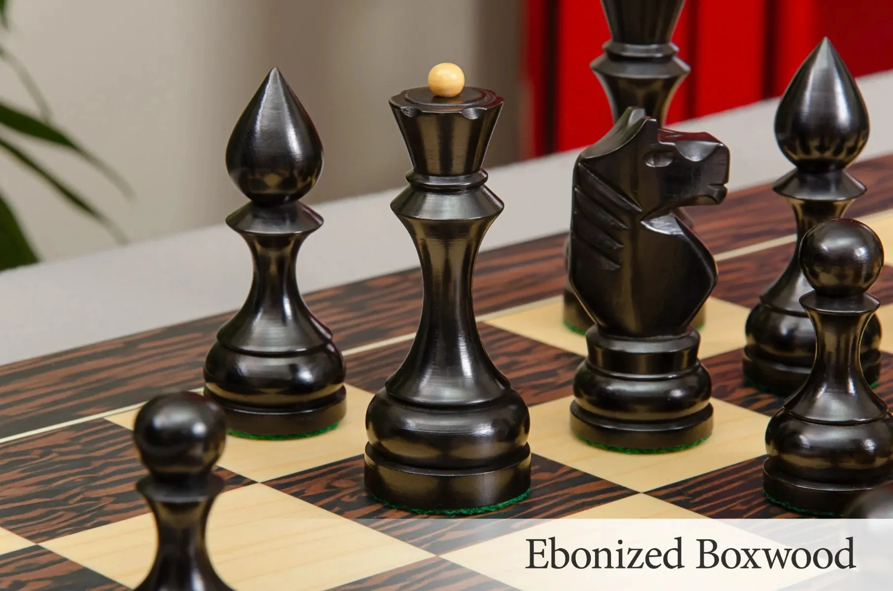 The New Kiev Series Chess Set - 4.0" King - Image 4