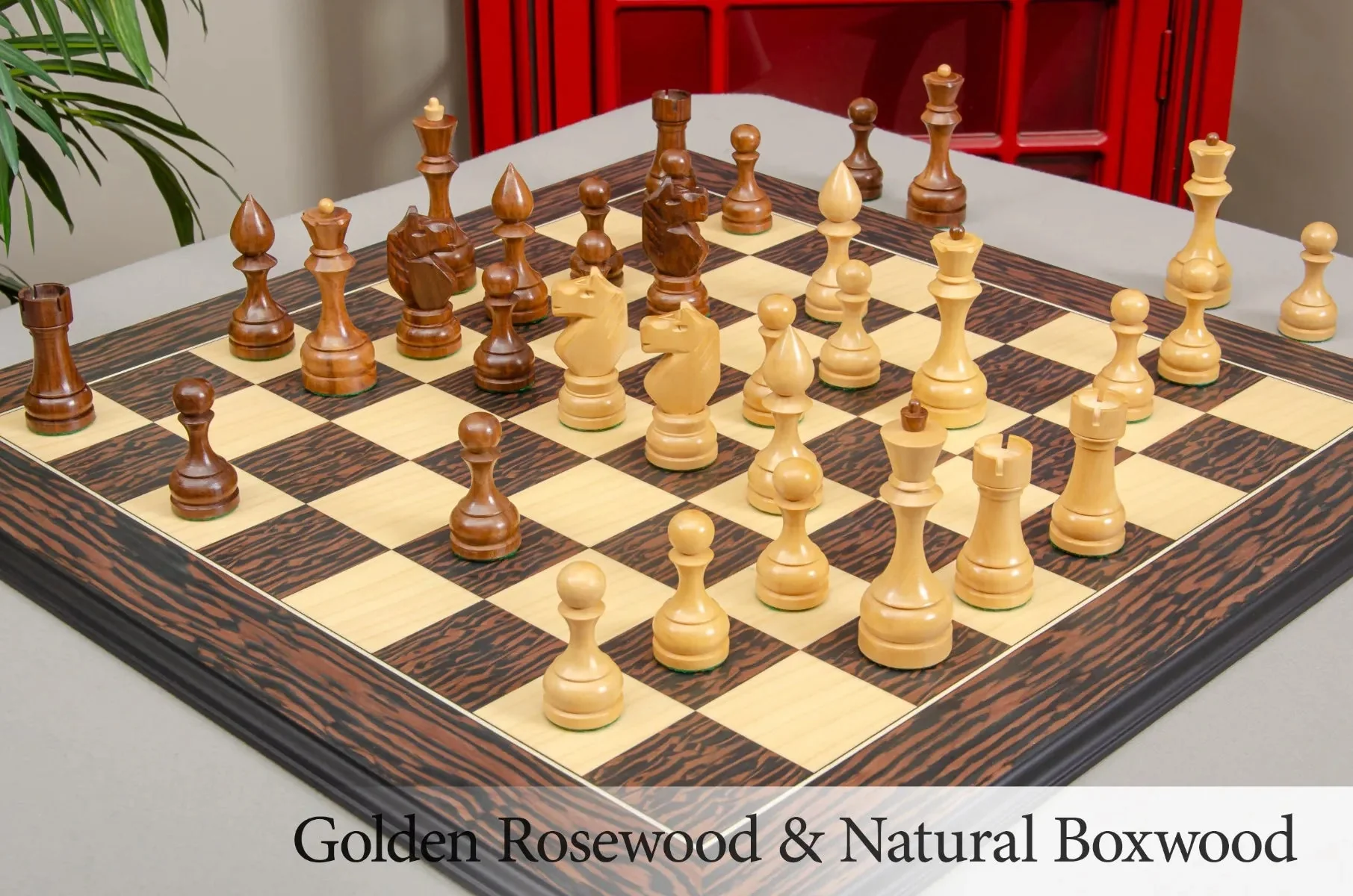 The New Kiev Series Chess Set - 4.0" King - Image 5
