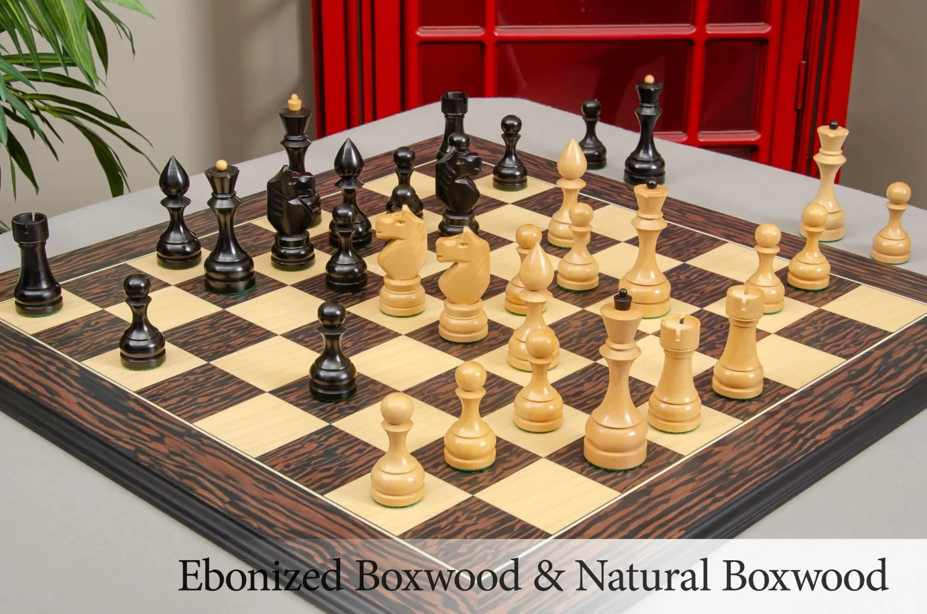 The New Kiev Series Chess Set - 4.0" King - Image 6
