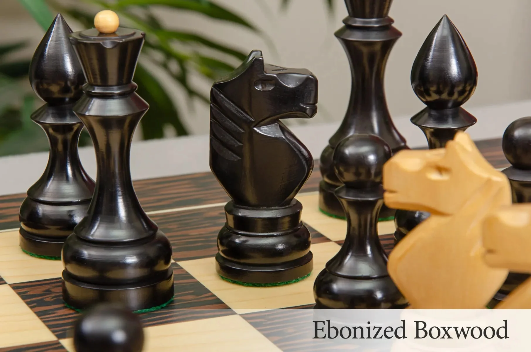 The New Kiev Series Chess Set - 4.0" King - Image 7