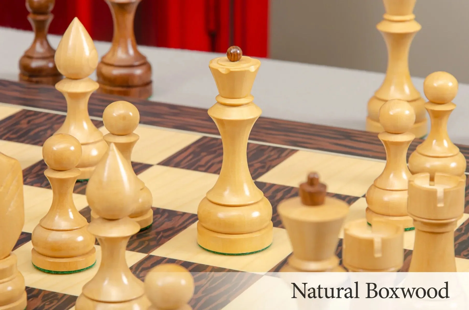 The New Kiev Series Chess Set - 4.0" King - Image 9