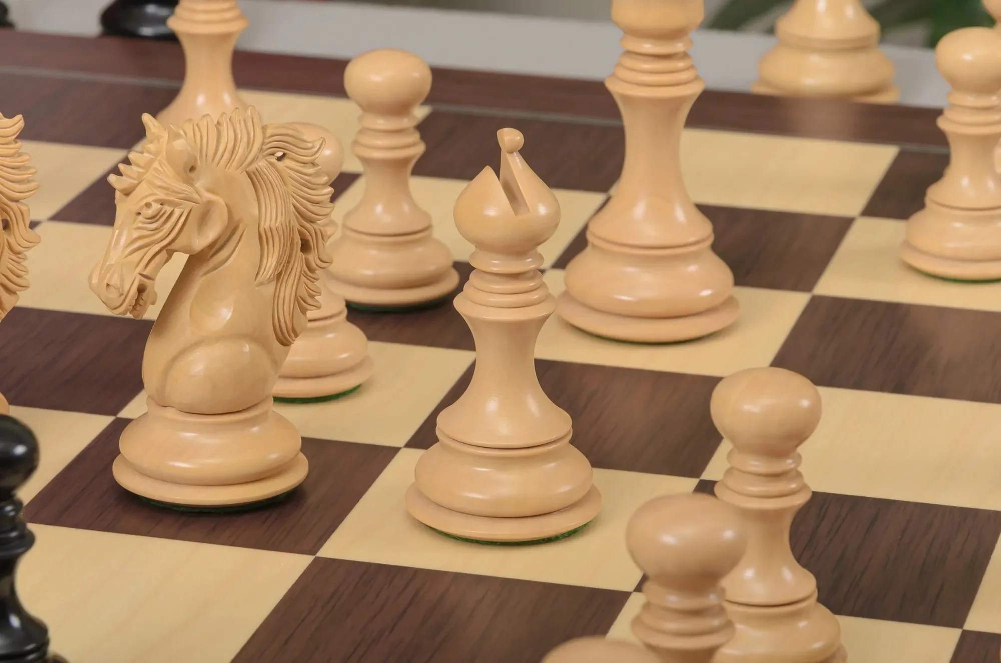 The Novara Series Luxury Chess Pieces - 4.2" King - Image 10