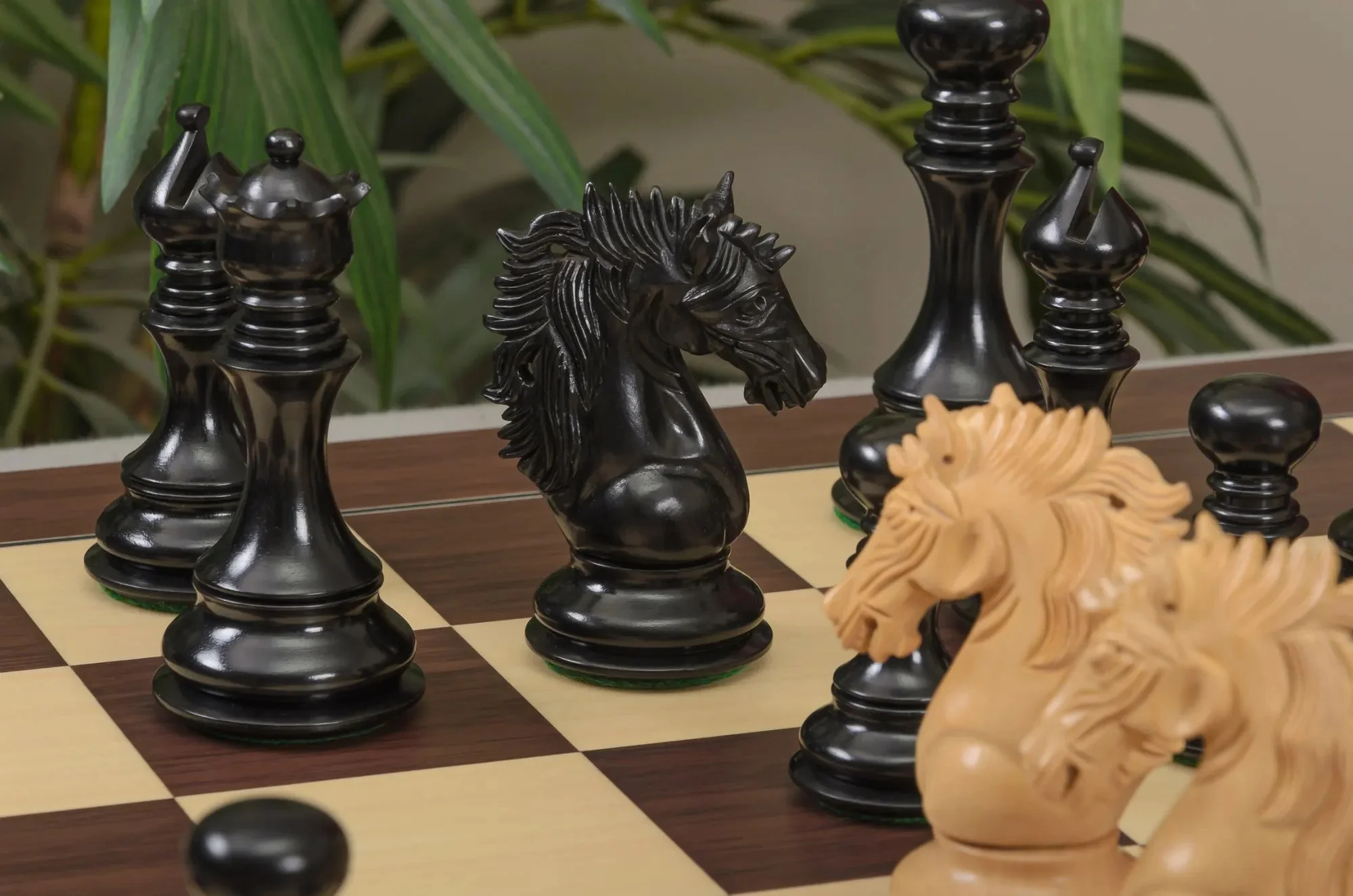 The Novara Series Luxury Chess Pieces - 4.2" King - Image 18