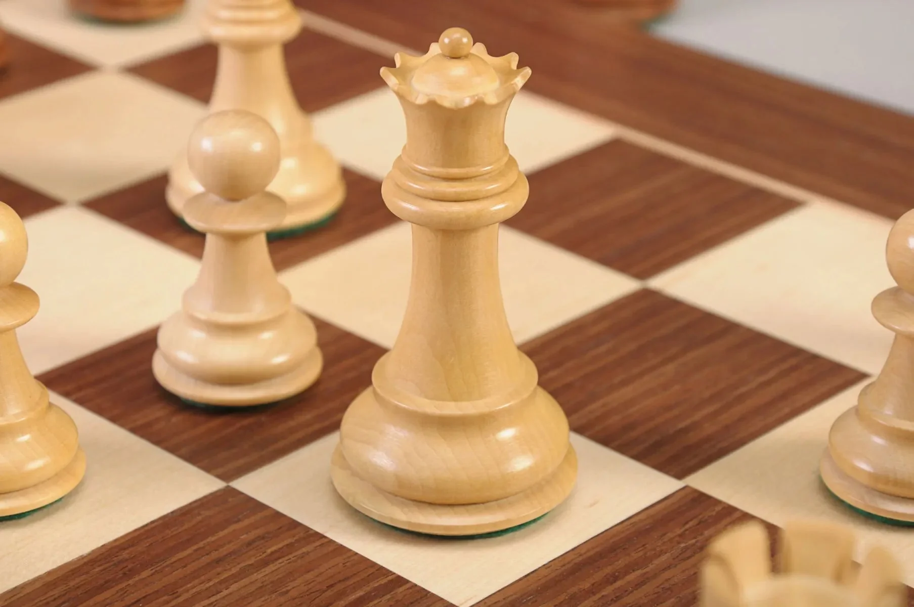 The Pro-Line Series Chess Pieces - 4.0" King - Image 4