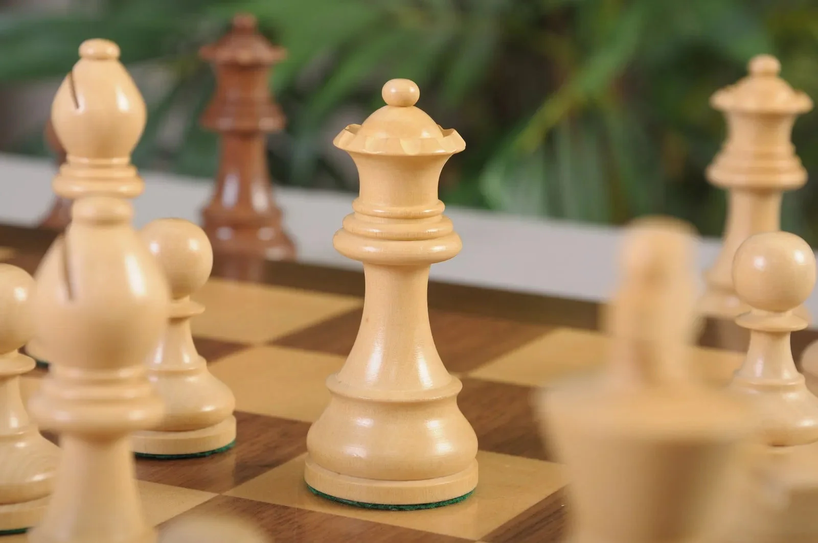 "The Queen's Gambit" Inspired Series Chess Pieces - 3.75" King - Image 2