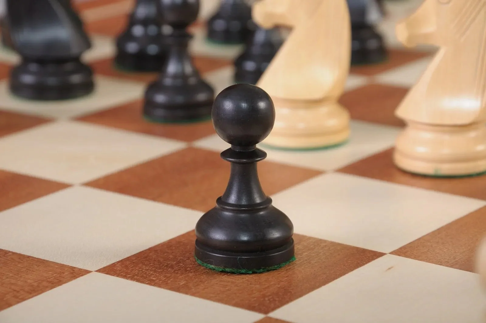 "The Queen's Gambit" Inspired Chess Set, Box, & Board Combination - Image 5