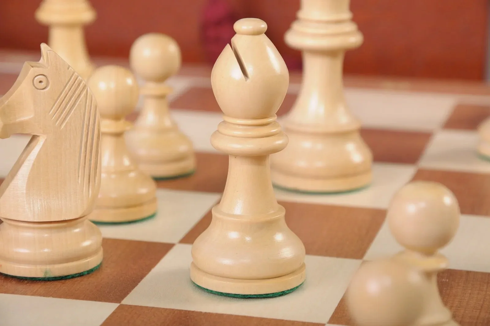 "The Queen's Gambit" Inspired Chess Set, Box, & Board Combination - Image 7