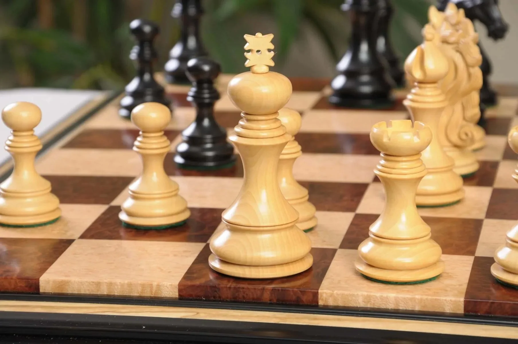 The Ravenna Series Luxury Chess Pieces - 4.4" King - Image 4