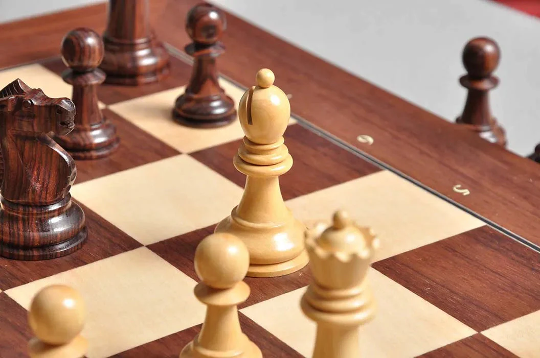 DGT Projects - USB Rosewood Board with Reykjavik Chess Pieces - Image 2