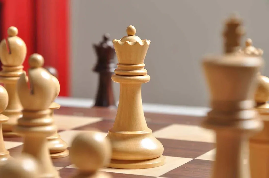 DGT Projects - USB Rosewood Board with Reykjavik Chess Pieces - Image 9