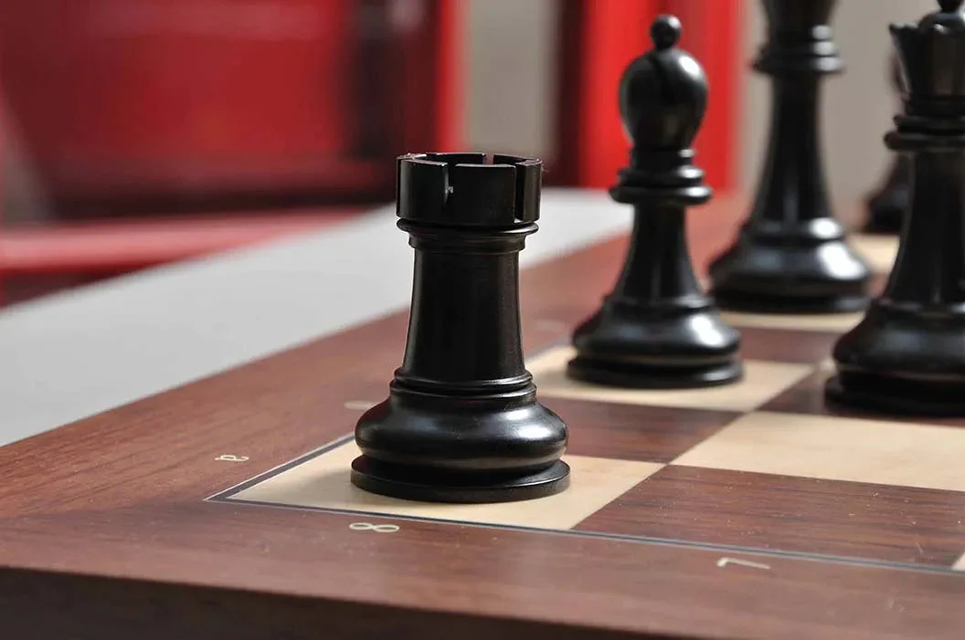 DGT Projects - USB Rosewood Board with Reykjavik Chess Pieces - Image 4
