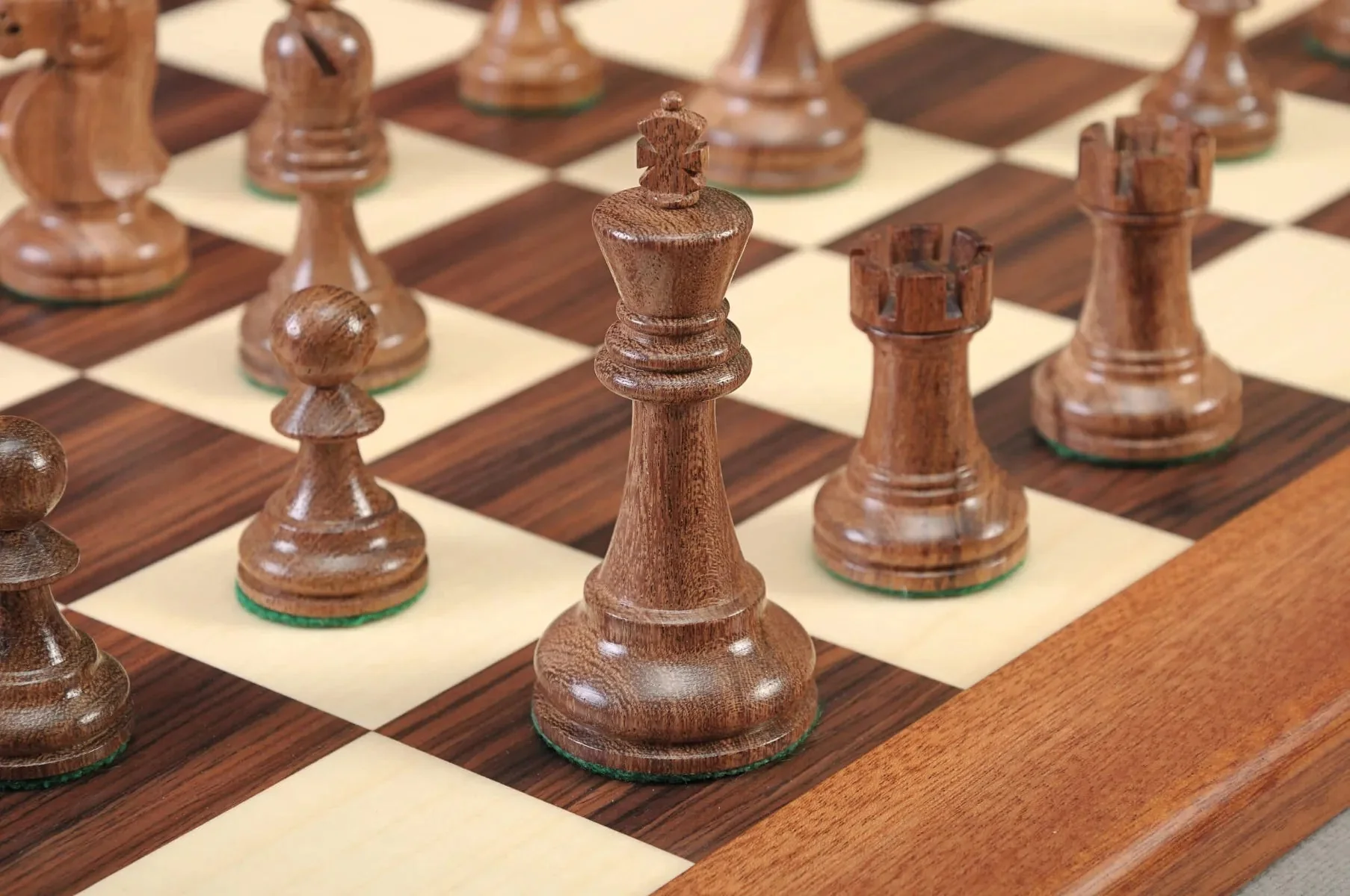 CLEARANCE - The Reykjavik Elite Series Chess Pieces - 3.75" King - Image 3