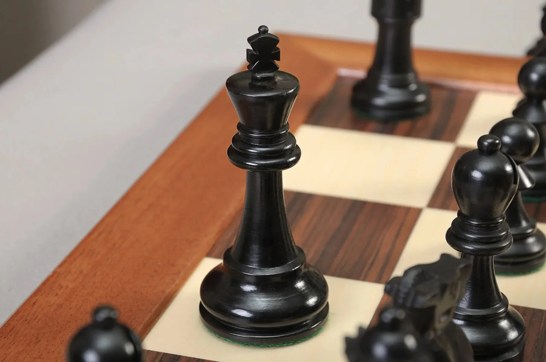 CLEARANCE - The Reykjavik Elite Series Chess Pieces - 3.75" King - Image 9
